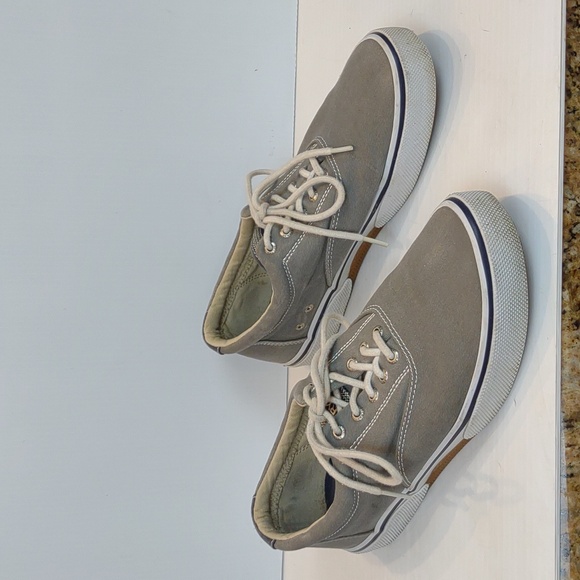 Sperry Topsider Men's Grey Halyard CVO Lace Up Saltwashed Sneaker - Picture 2 of 13